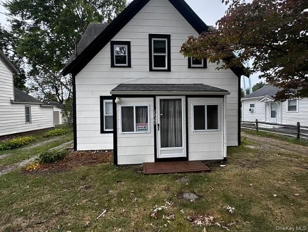 Exterior, Facade, Queen Anne Victorian