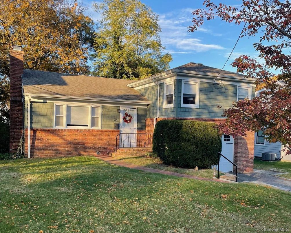 Backyard, Exterior, Facade, Brick Facade, Split Level