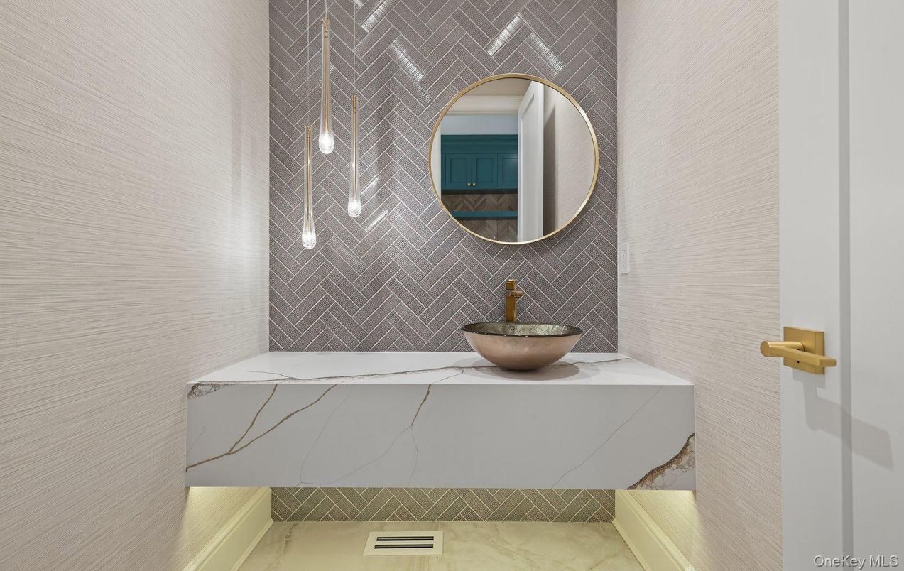 Bathroom, Interior, Pendant Lights