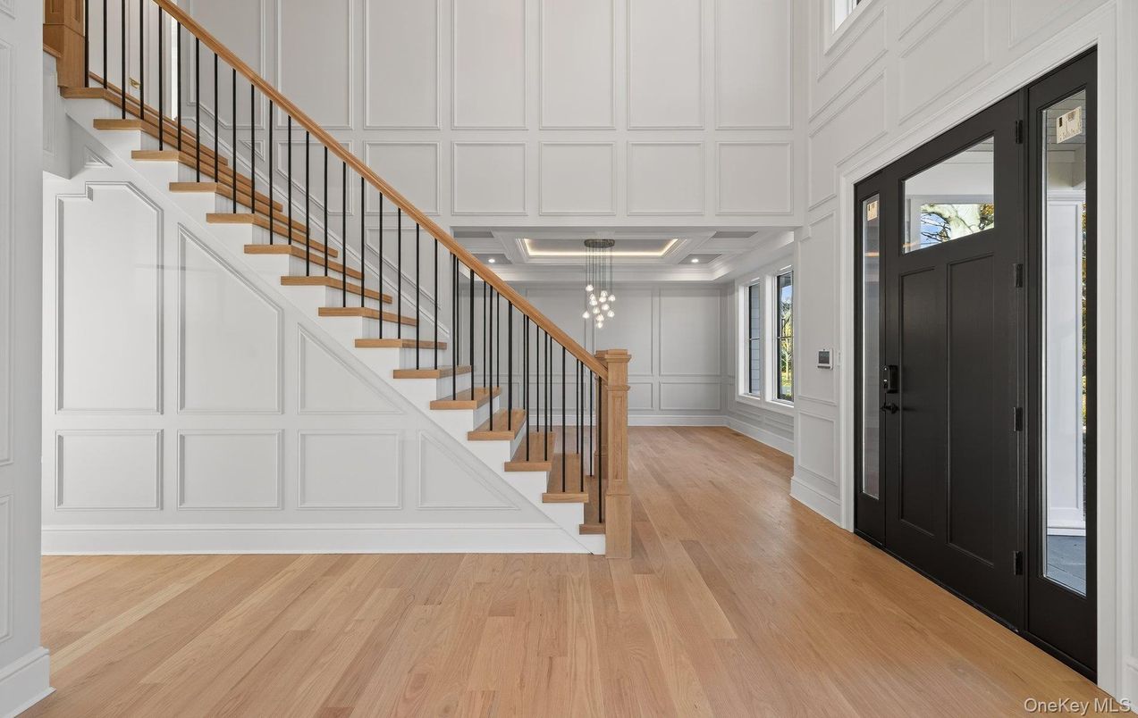 Interior, Pendant Lights, Wood Texture Flooring
