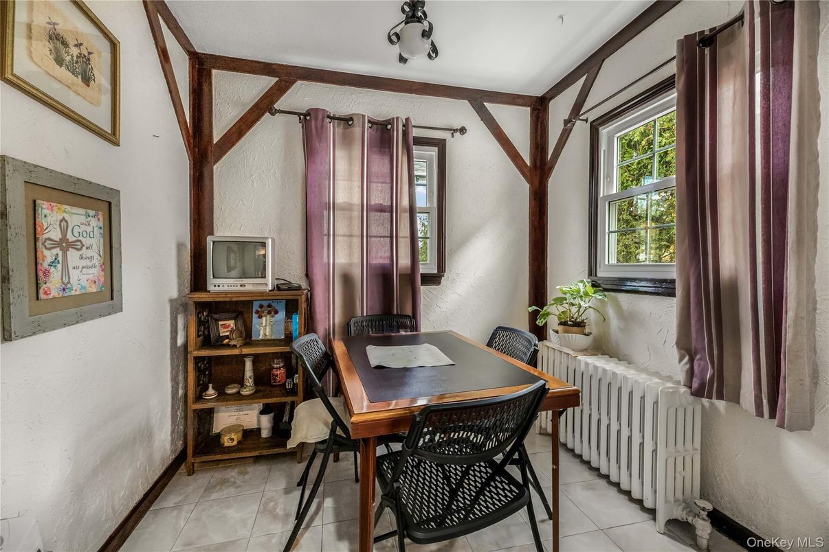 Dining room, Interior