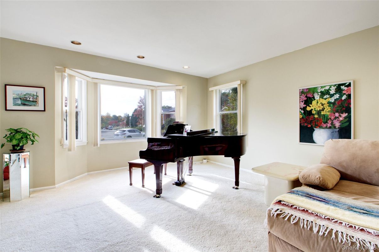 Interior, Piano, Recessed Lighting