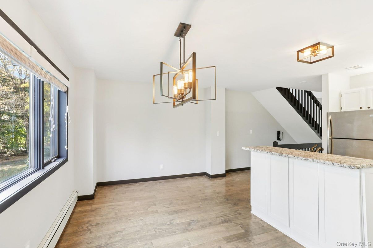Interior, Pendant Lights, Wood Texture Flooring