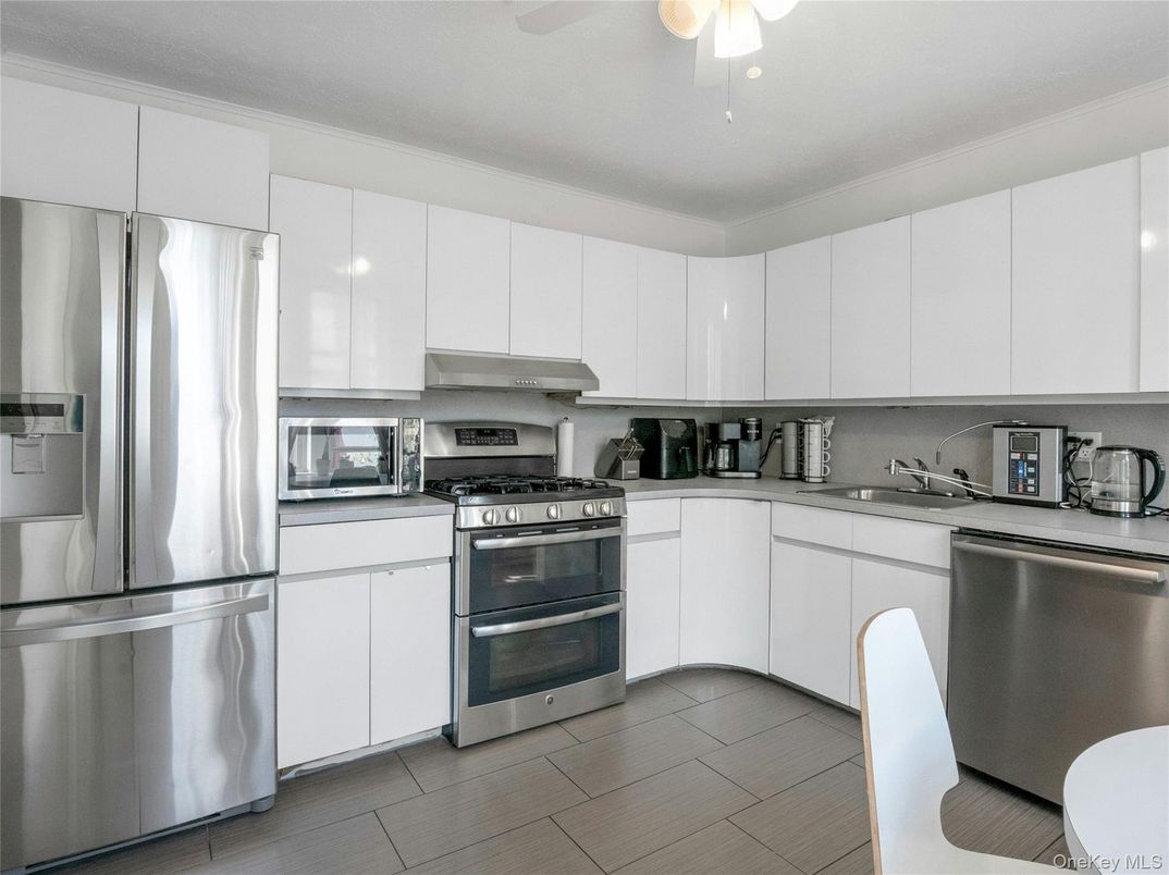 Interior, Kitchen, Stainless Steel Appliances