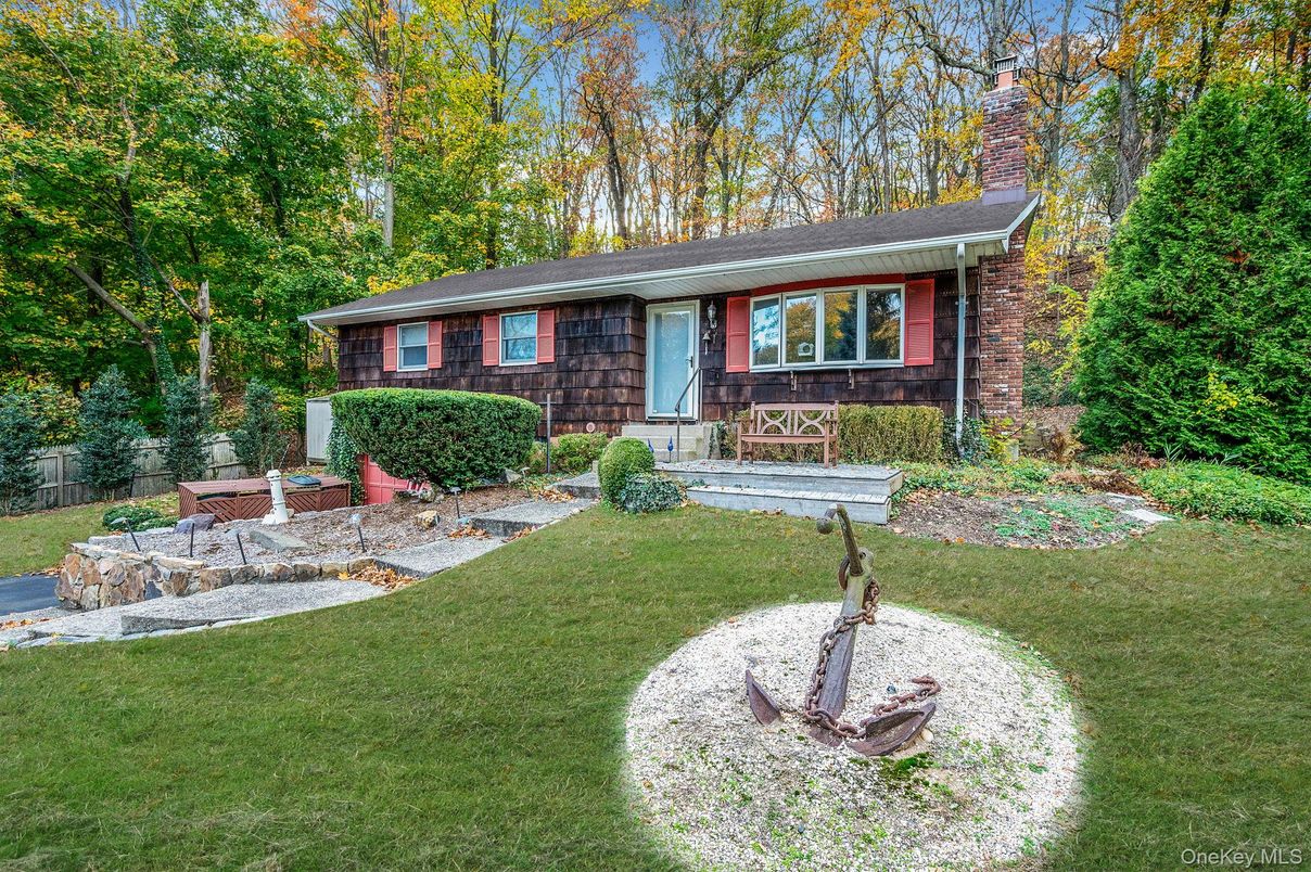 Exterior, Facade, Brick Facade, Split Level