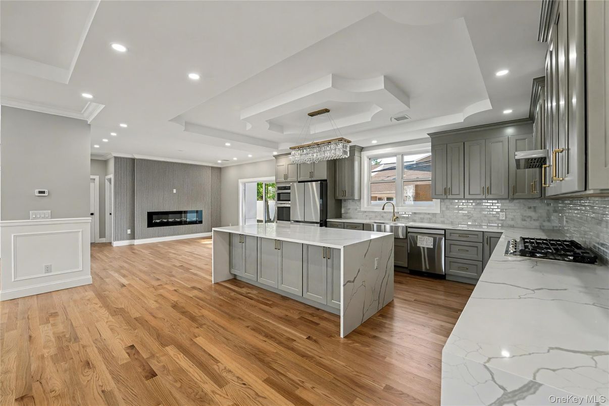 Chandelier, Interior, Kitchen, Recessed Lighting, Stainless Steel Appliances, Wood Texture Flooring
