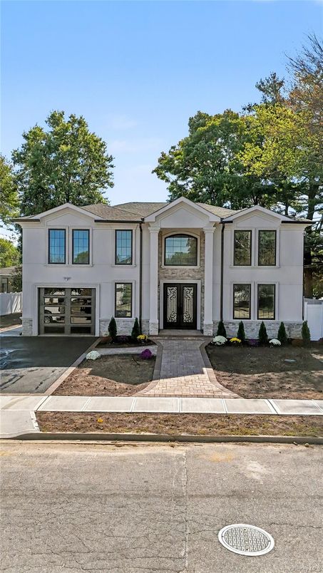 Exterior, Facade, French Provincial