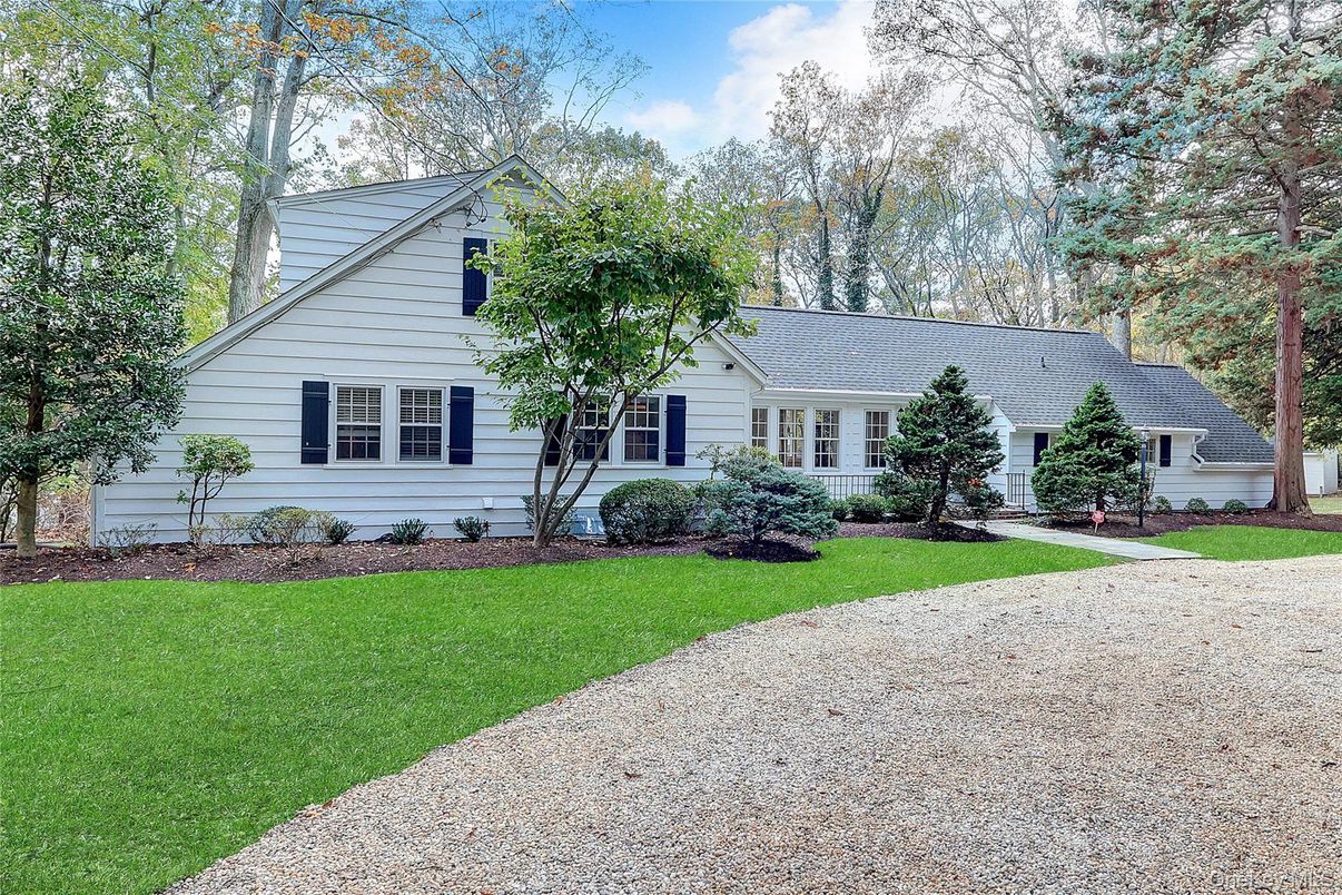 Exterior, Facade, Farmhouse