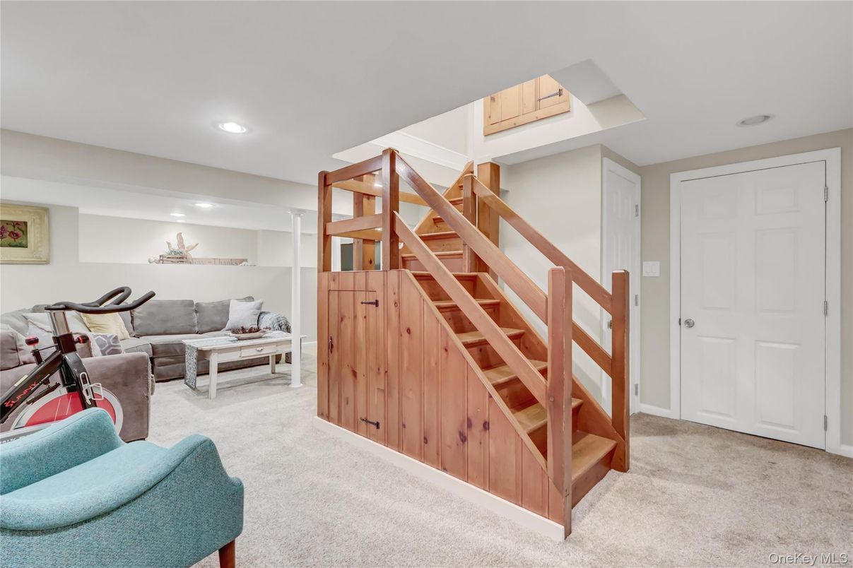 Fitness Equipment, Interior, Living room, Recessed Lighting