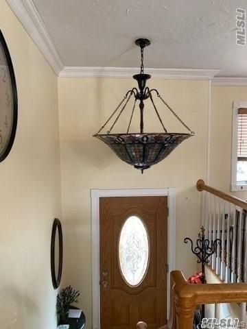 Chandelier, Interior