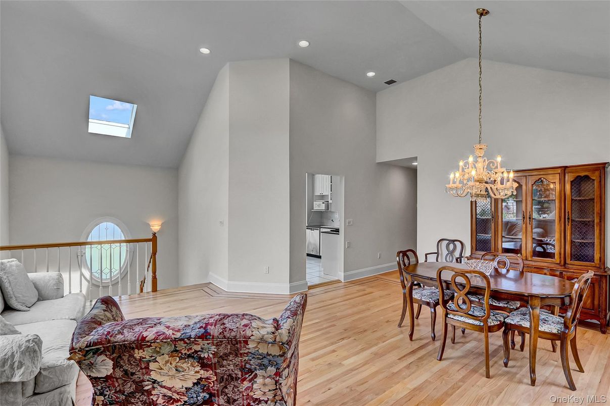 Chandelier, Dining room, Interior, Recessed Lighting, Wood Texture Flooring