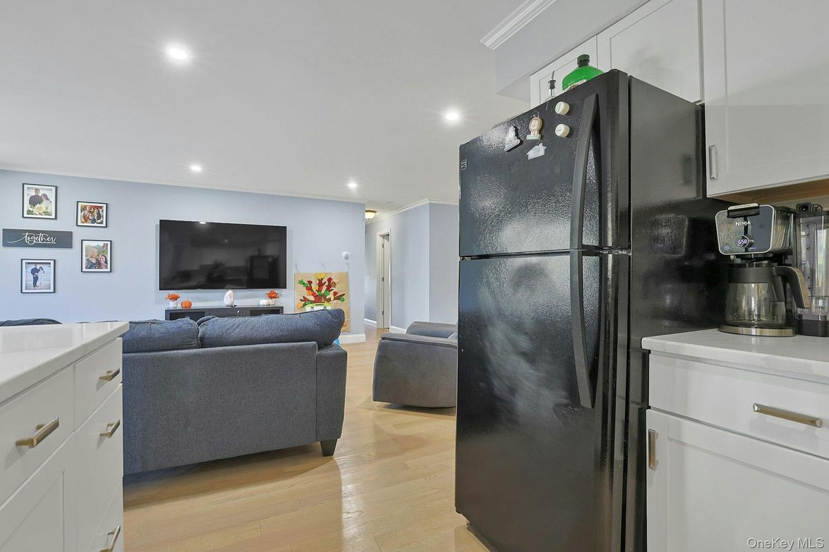 Interior, Kitchen, Living room, Recessed Lighting, Wood Texture Flooring