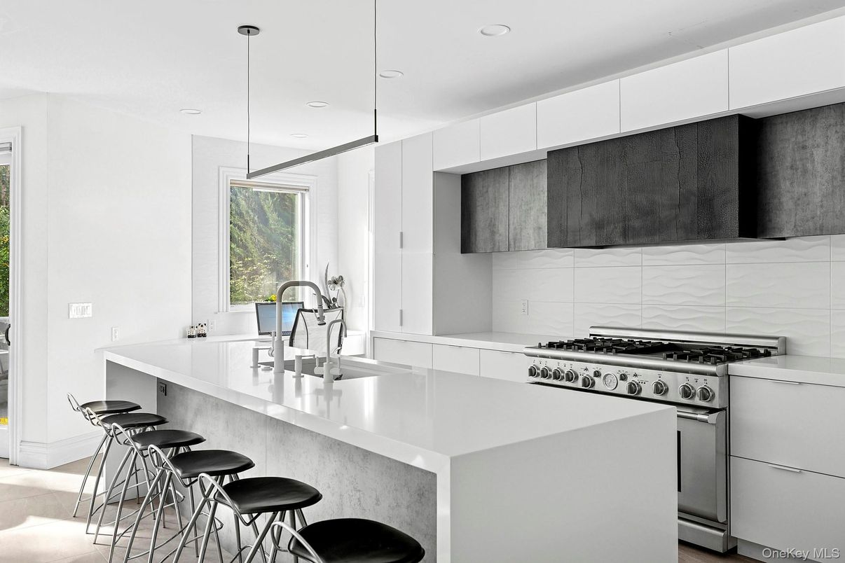 Interior, Kitchen, Pendant Lights, Recessed Lighting, Stainless Steel Appliances