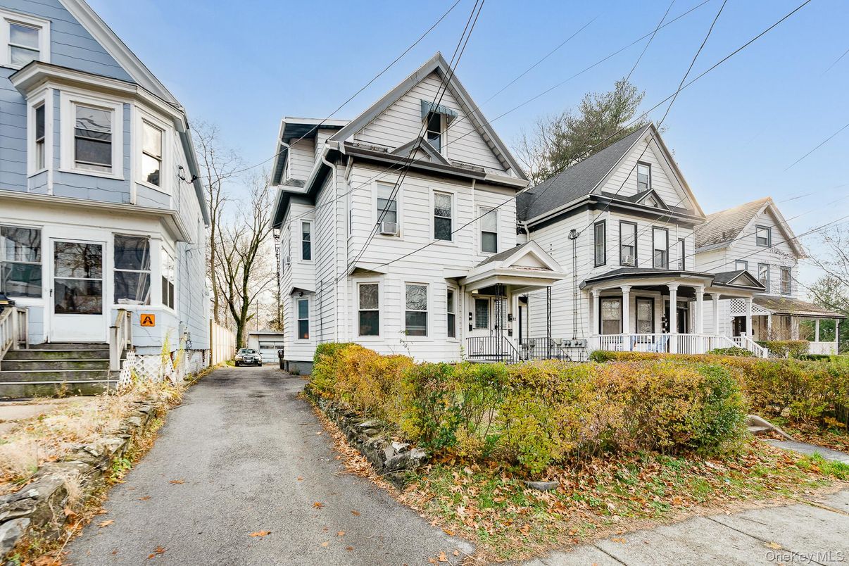 Exterior, Facade, Queen Anne Victorian