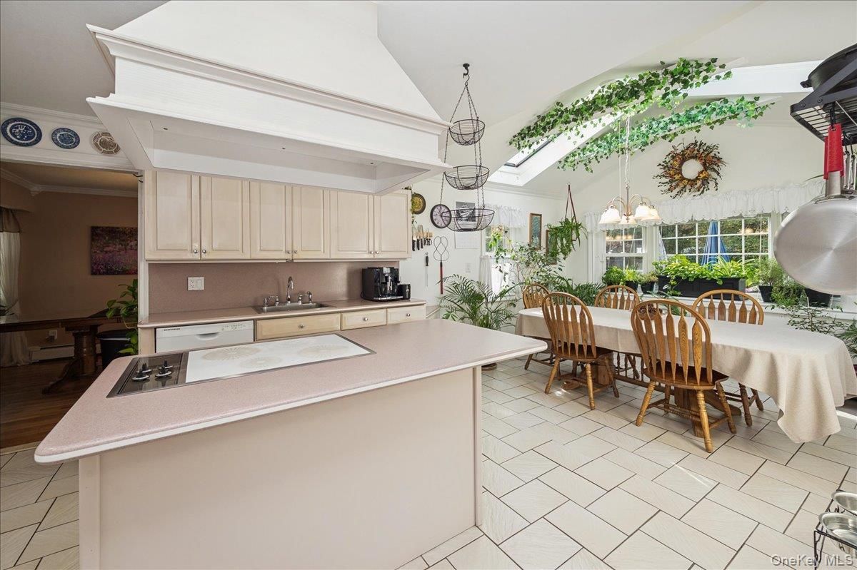 Dining room, Interior, Kitchen, Pendant Lights, Wood Texture Flooring