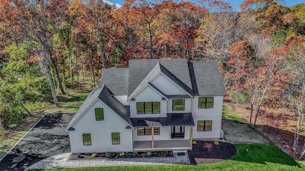 Exterior, Facade, Farmhouse