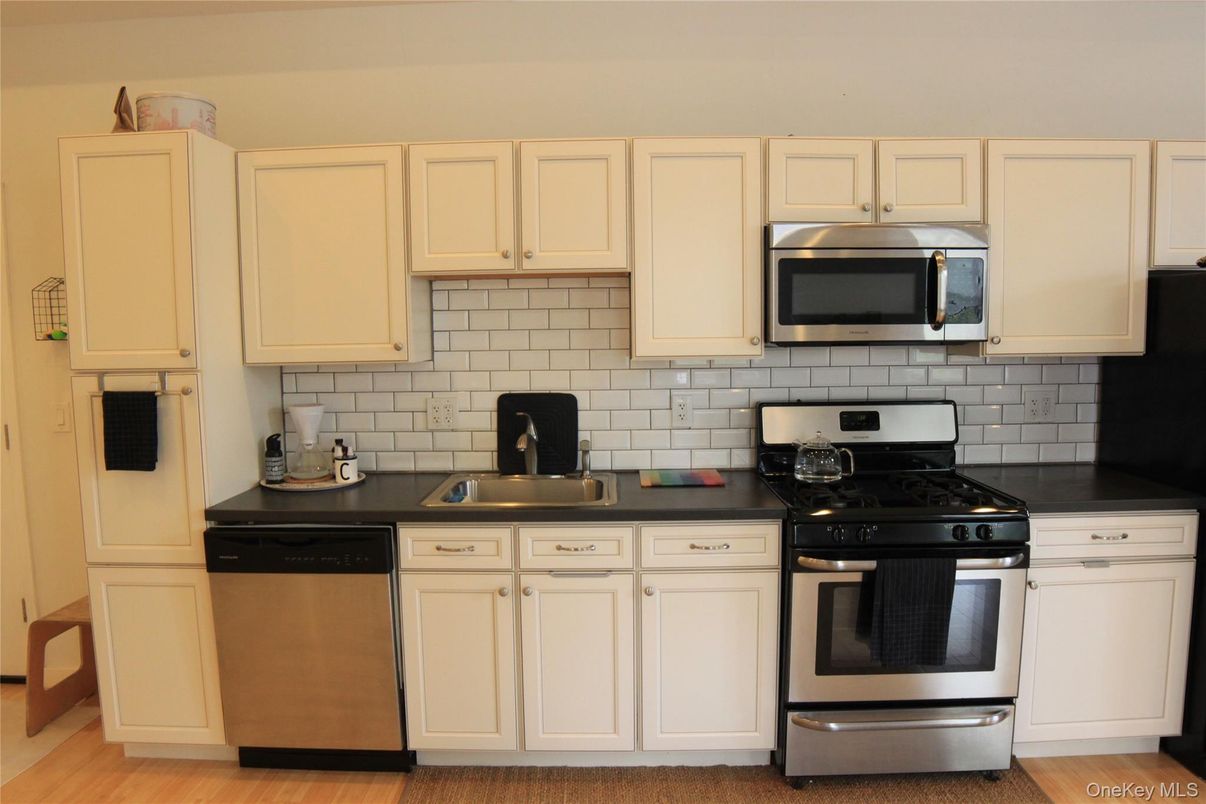 Interior, Kitchen, Stainless Steel Appliances, Wood Texture Flooring