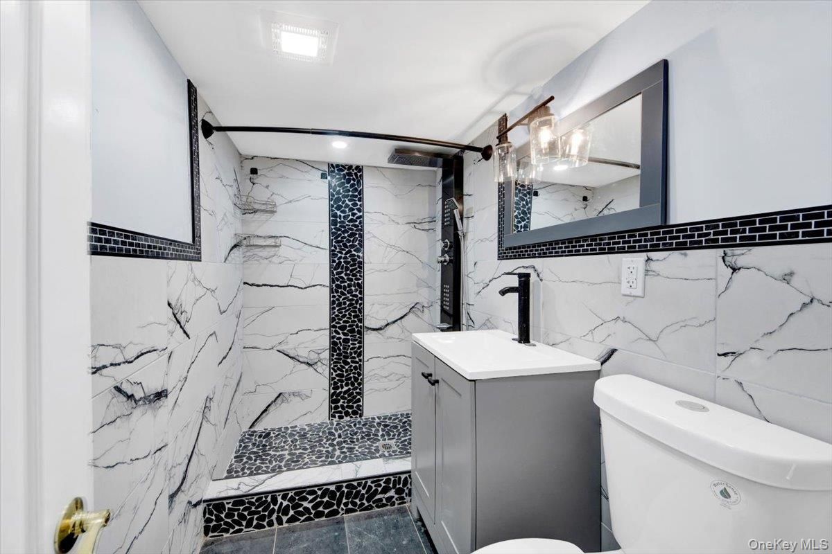 Bathroom, Interior, Marble Walls, Recessed Lighting