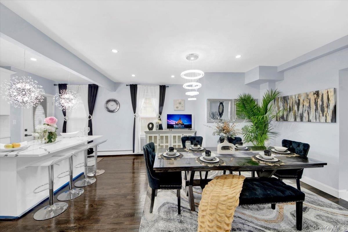 Dining room, Interior, Pendant Lights, Recessed Lighting, Wood Texture Flooring