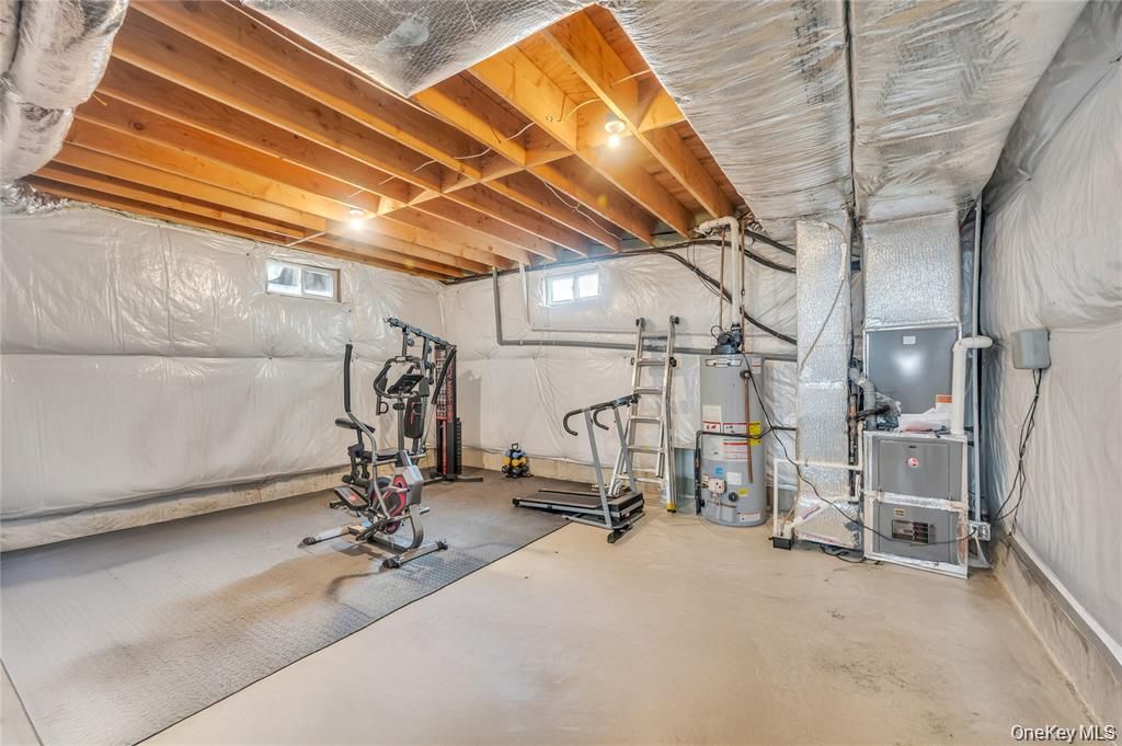 Fitness Equipment, Interior, Wooden Beams