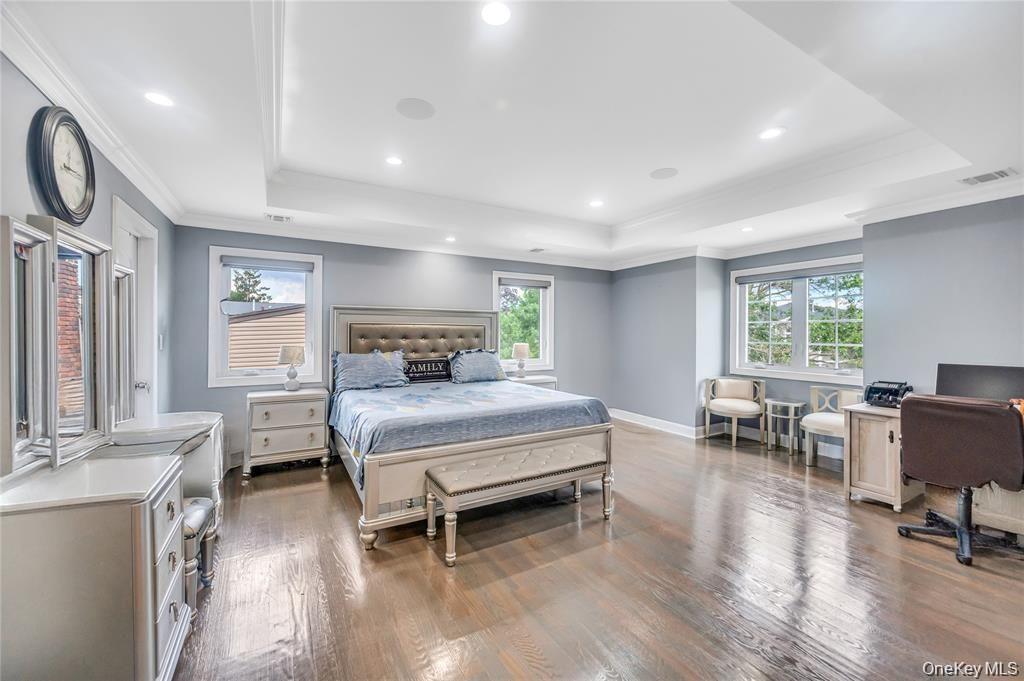 Bedroom, Home Office, Interior, Recessed Lighting, Wood Texture Flooring