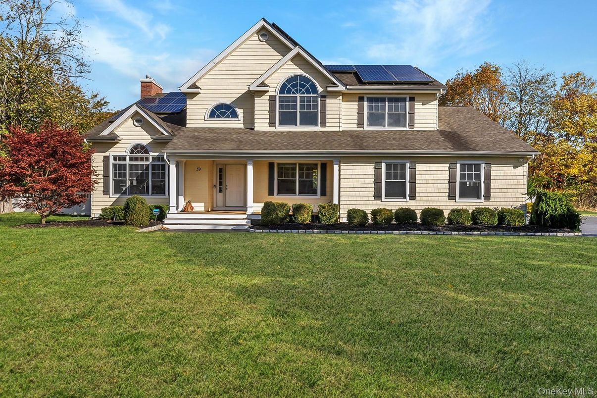 Exterior, Facade, Solar Panels, Farmhouse