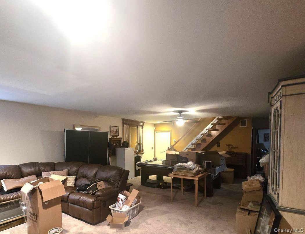 Interior, Living room, Piano