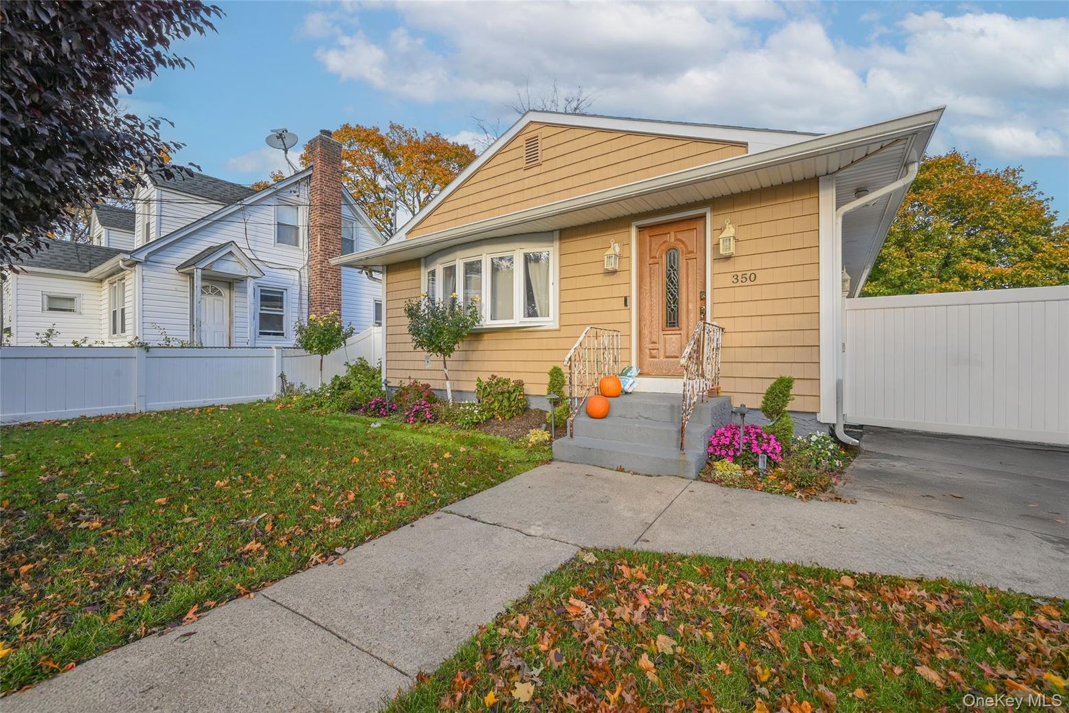 Exterior, Facade, Cape Cod