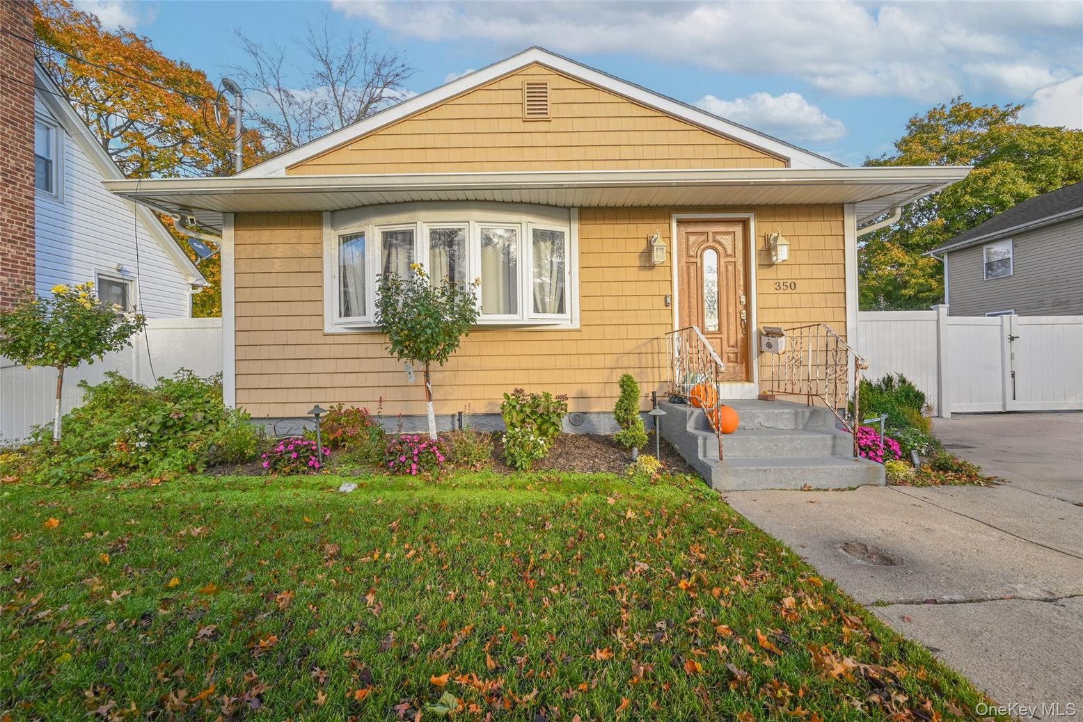 Exterior, Facade, American Craftsman