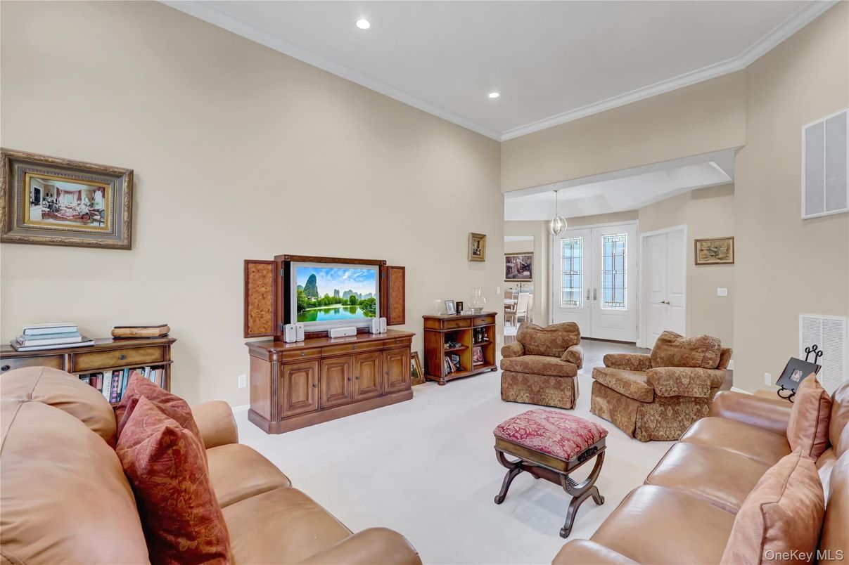 Interior, Living room, Pendant Lights, Recessed Lighting