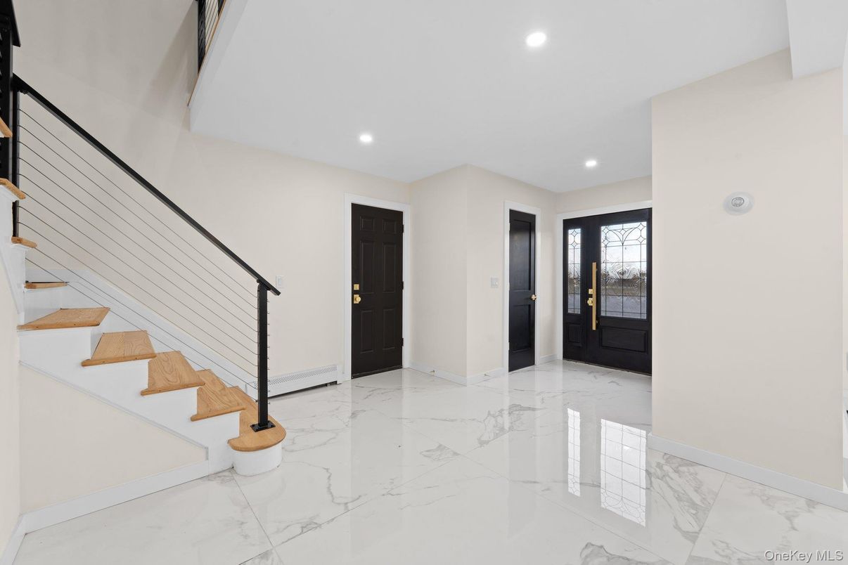 Empty room, Interior, Marble, Recessed Lighting