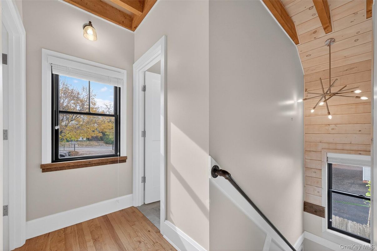 Empty room, Interior, Pendant Lights, Wooden Beams, Wooden Ceilings, Wood Texture Flooring, Wooden Walls