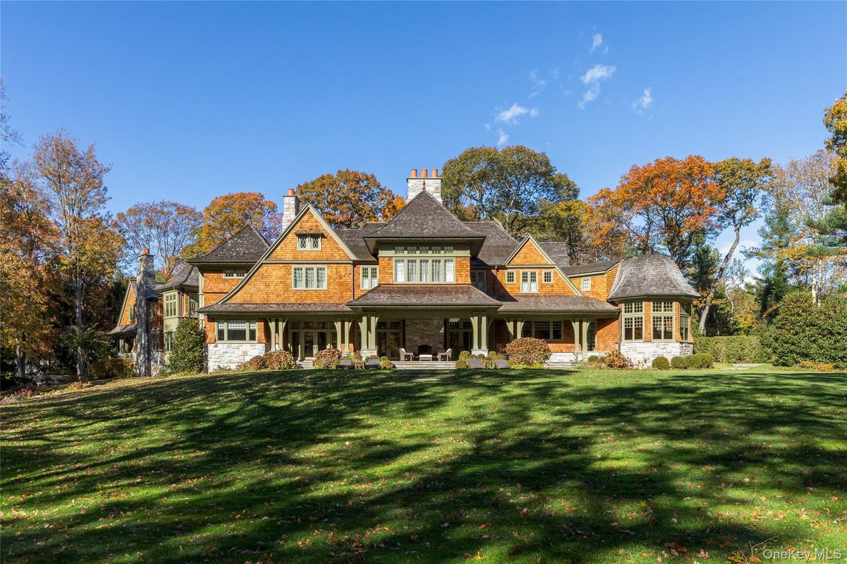 Attached, Backyard, Exterior, Facade, French Provincial