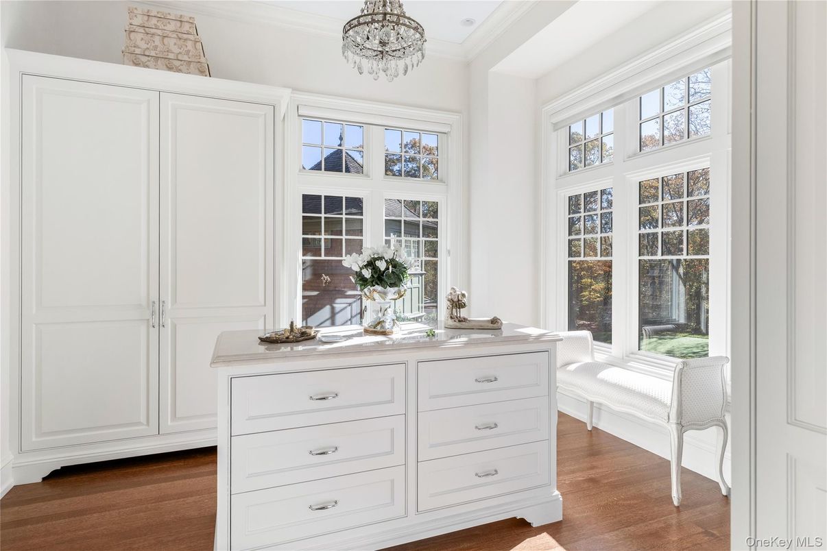 Chandelier, Interior, Wood Texture Flooring
