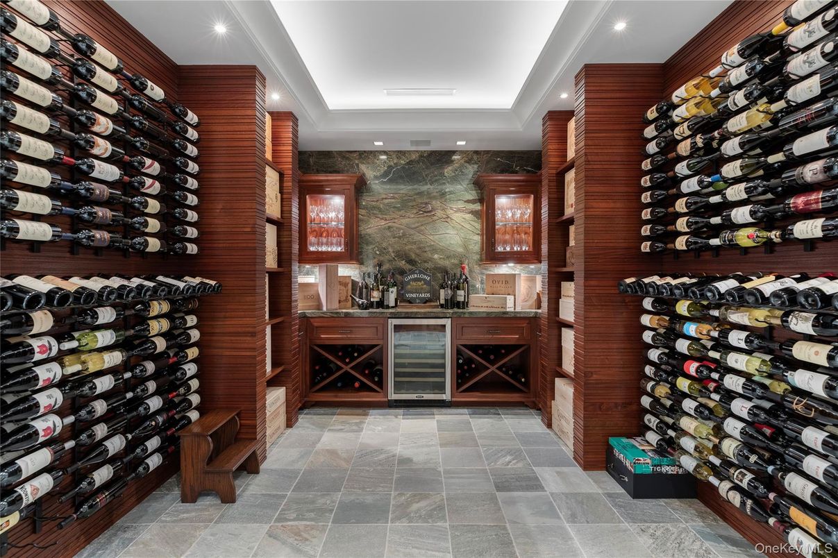 Interior, Recessed Lighting, Wine Storage