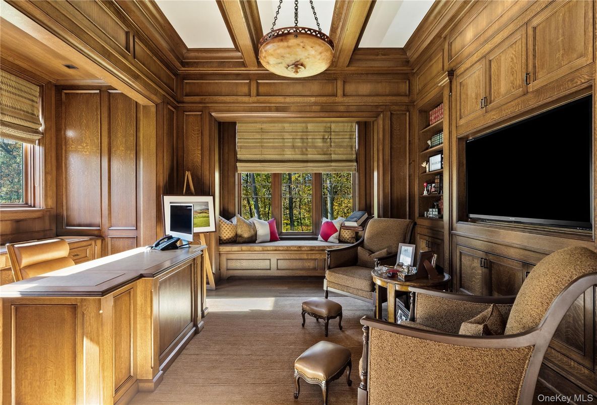 Interior, Living room, Pendant Lights, Wood Texture Flooring, Wooden Walls