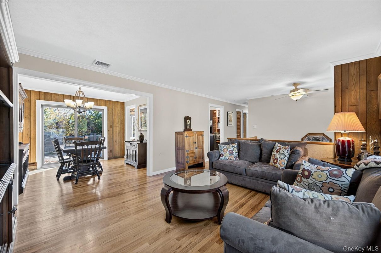 Chandelier, Dining room, Interior, Living room, Wood Texture Flooring