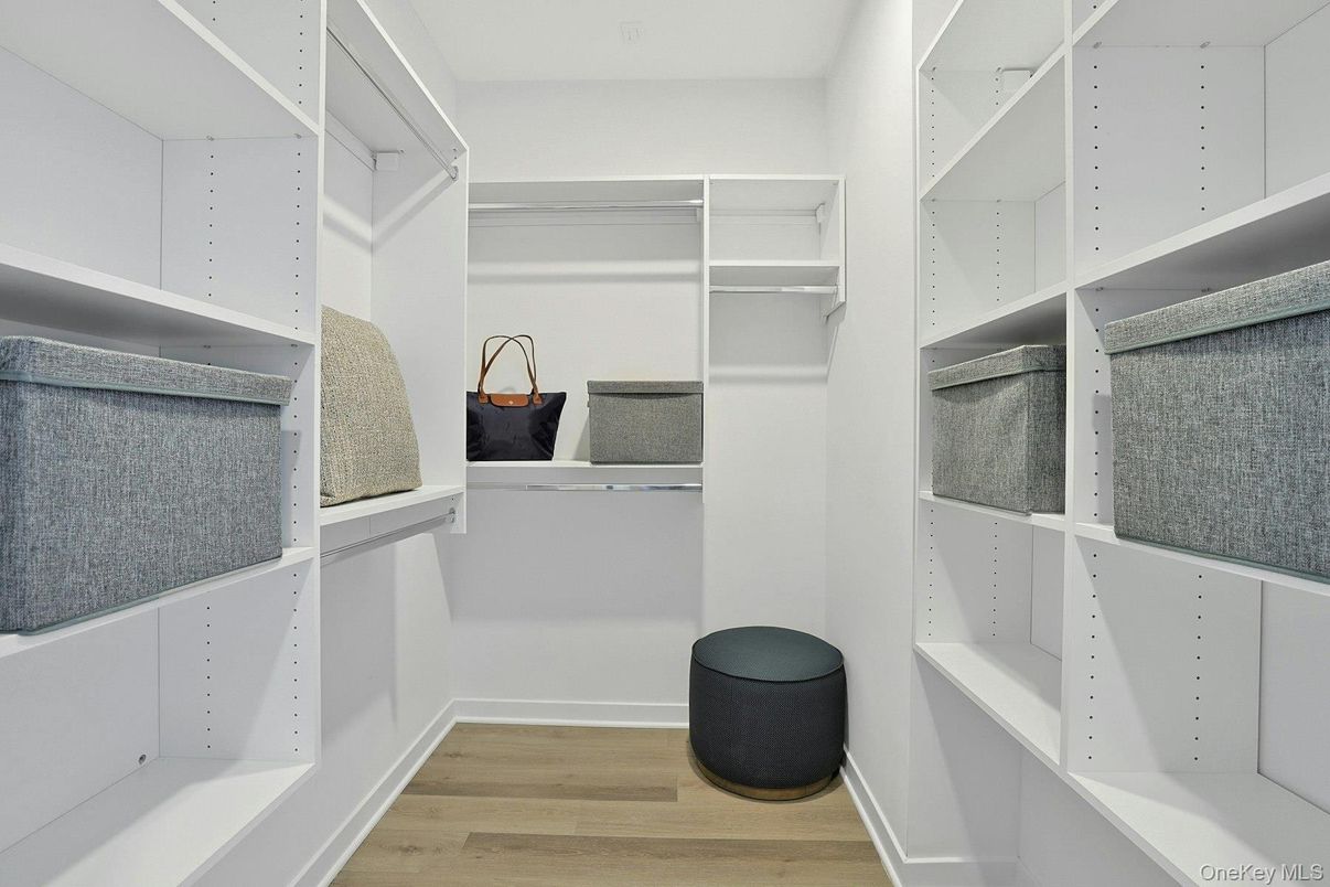 Interior, Walk-in Closets, Wood Texture Flooring