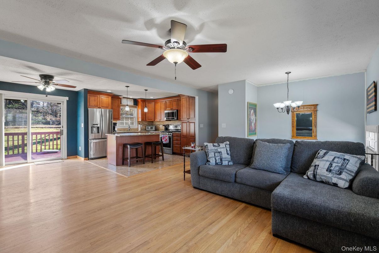 Chandelier, Interior, Kitchen, Living room, Stainless Steel Appliances, Wood Texture Flooring