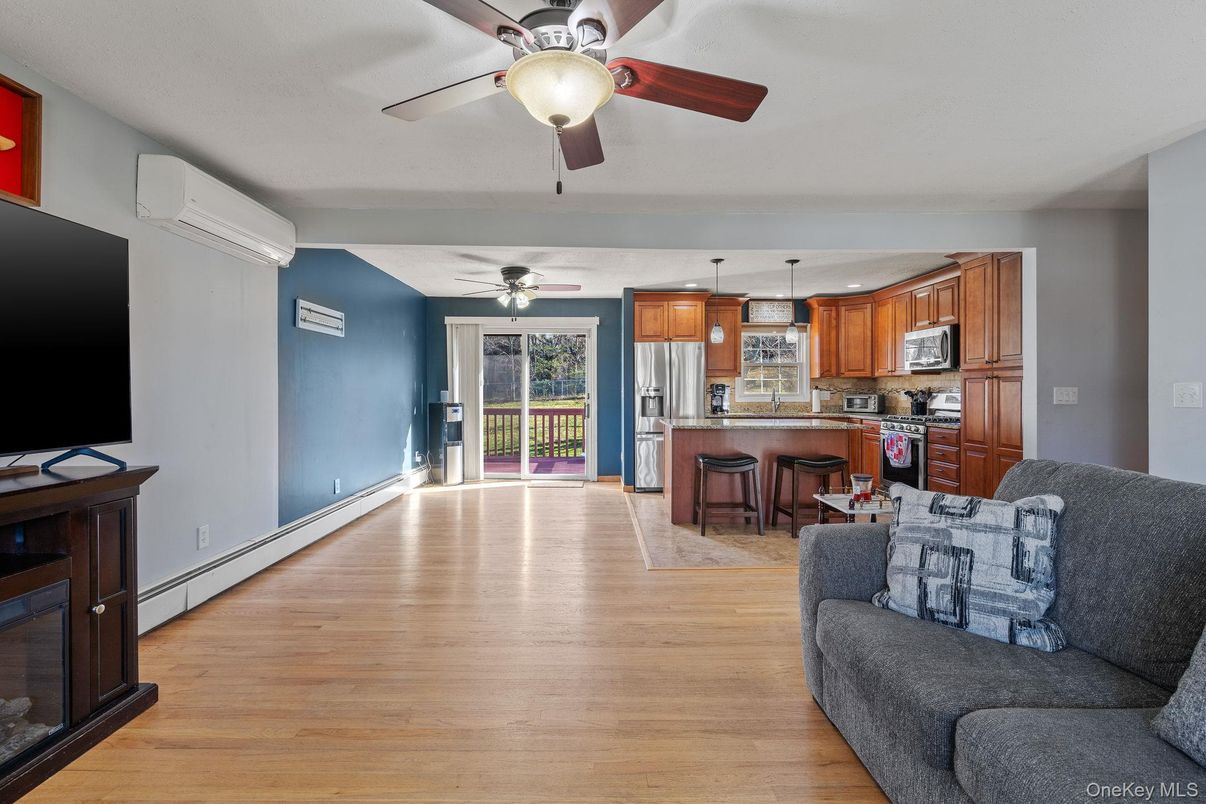 Interior, Kitchen, Living room, Pendant Lights, Stainless Steel Appliances, Wood Texture Flooring