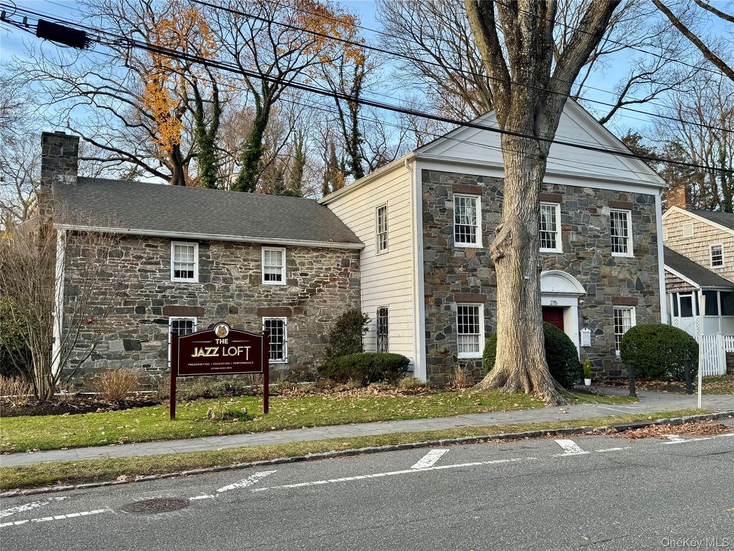 Exterior, Facade, Georgian