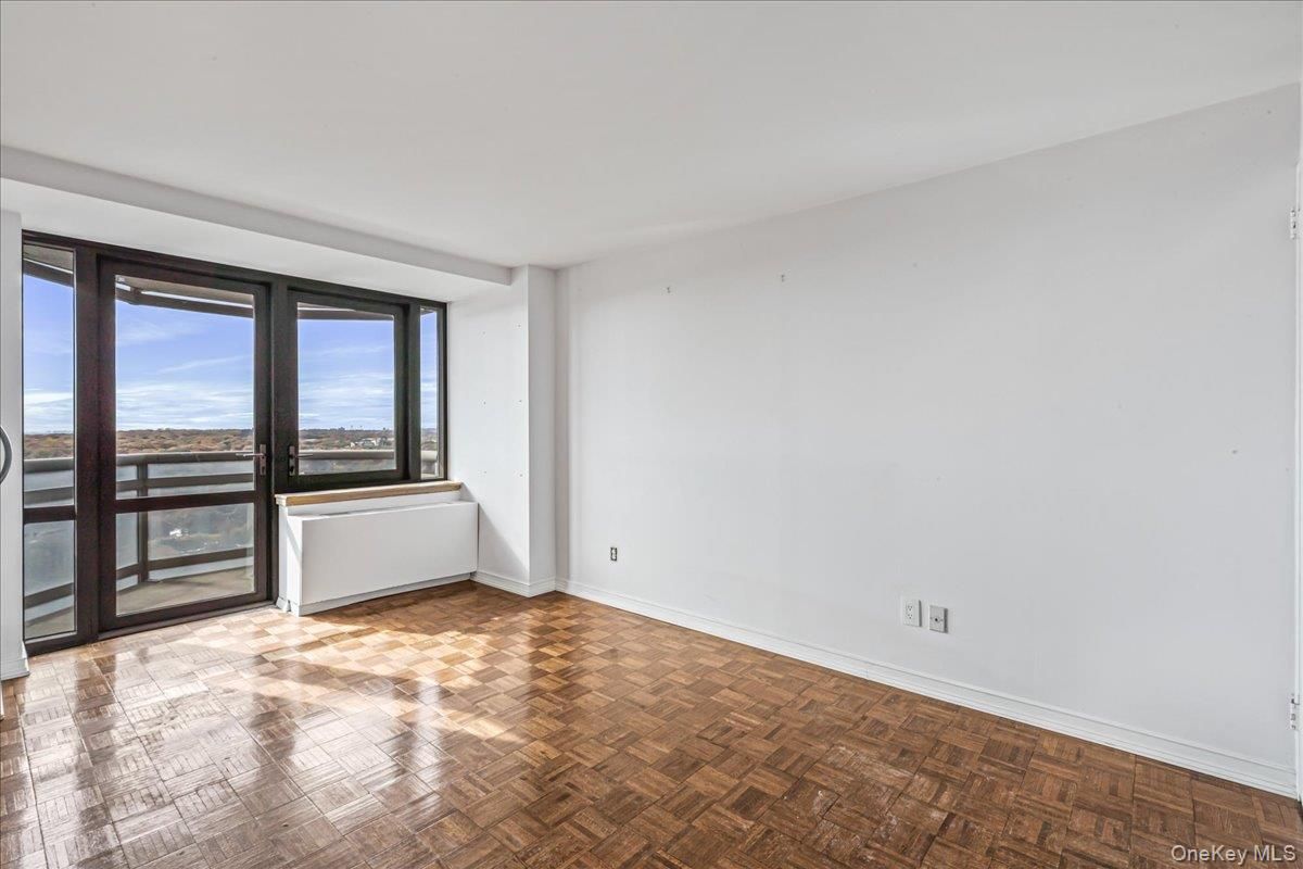 Empty room, Interior, Water, Wood Texture Flooring