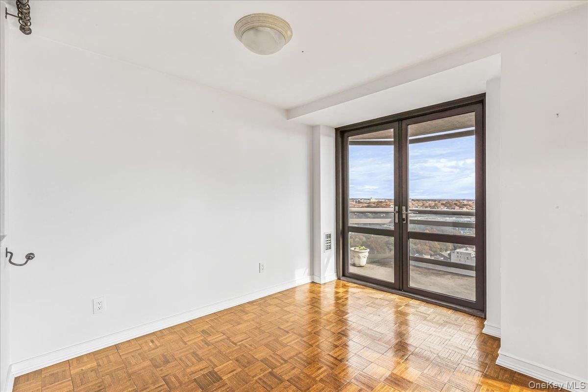 Empty room, Interior, Water, Wood Texture Flooring