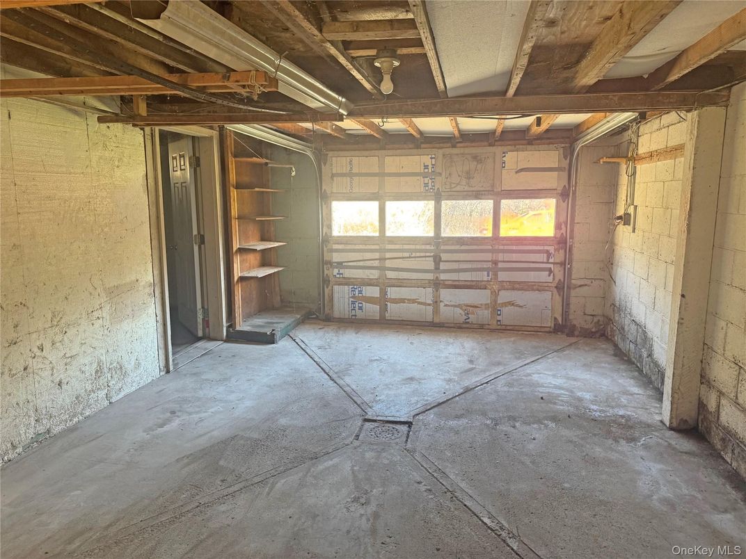 Interior, Wooden Beams