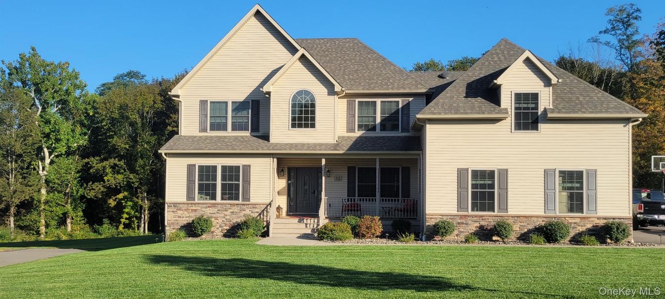 Exterior, Facade, Farmhouse