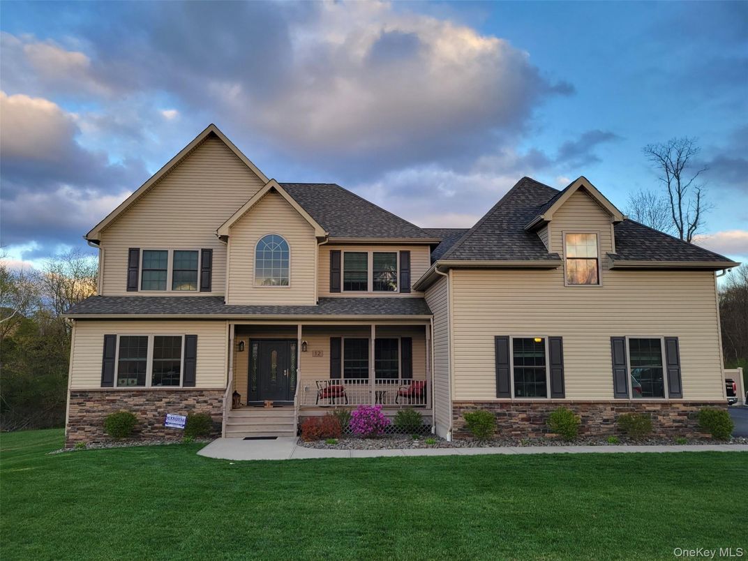 Exterior, Facade, Farmhouse