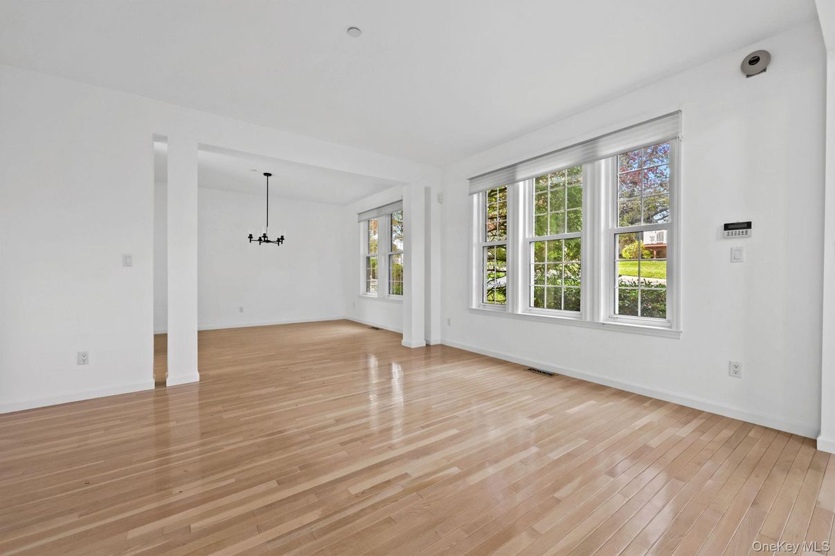 Empty room, Interior, Pendant Lights, Wood Texture Flooring