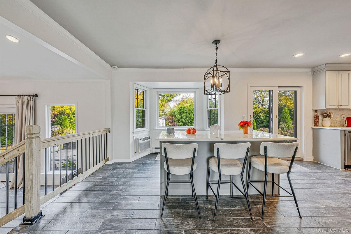 Dining room, Interior, Pendant Lights, Recessed Lighting, Wood Texture Flooring