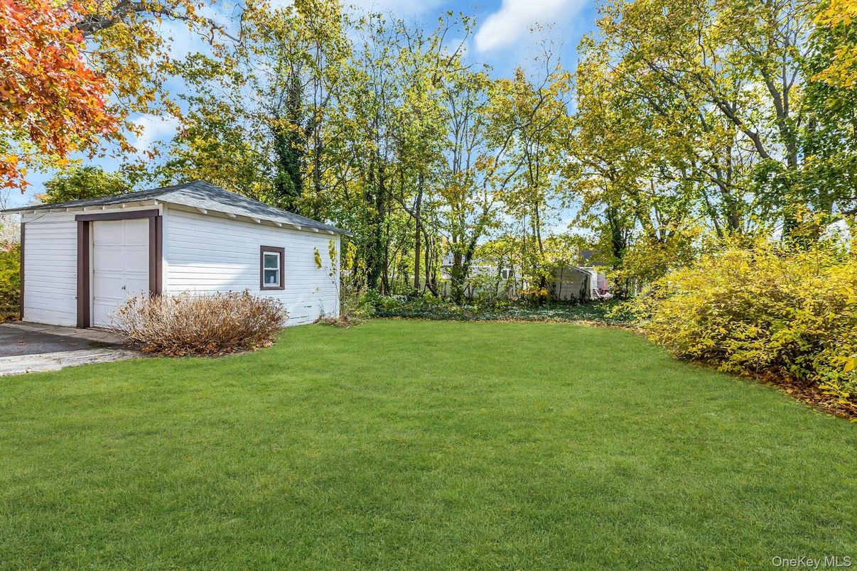 Backyard, Detached Garage, Exterior