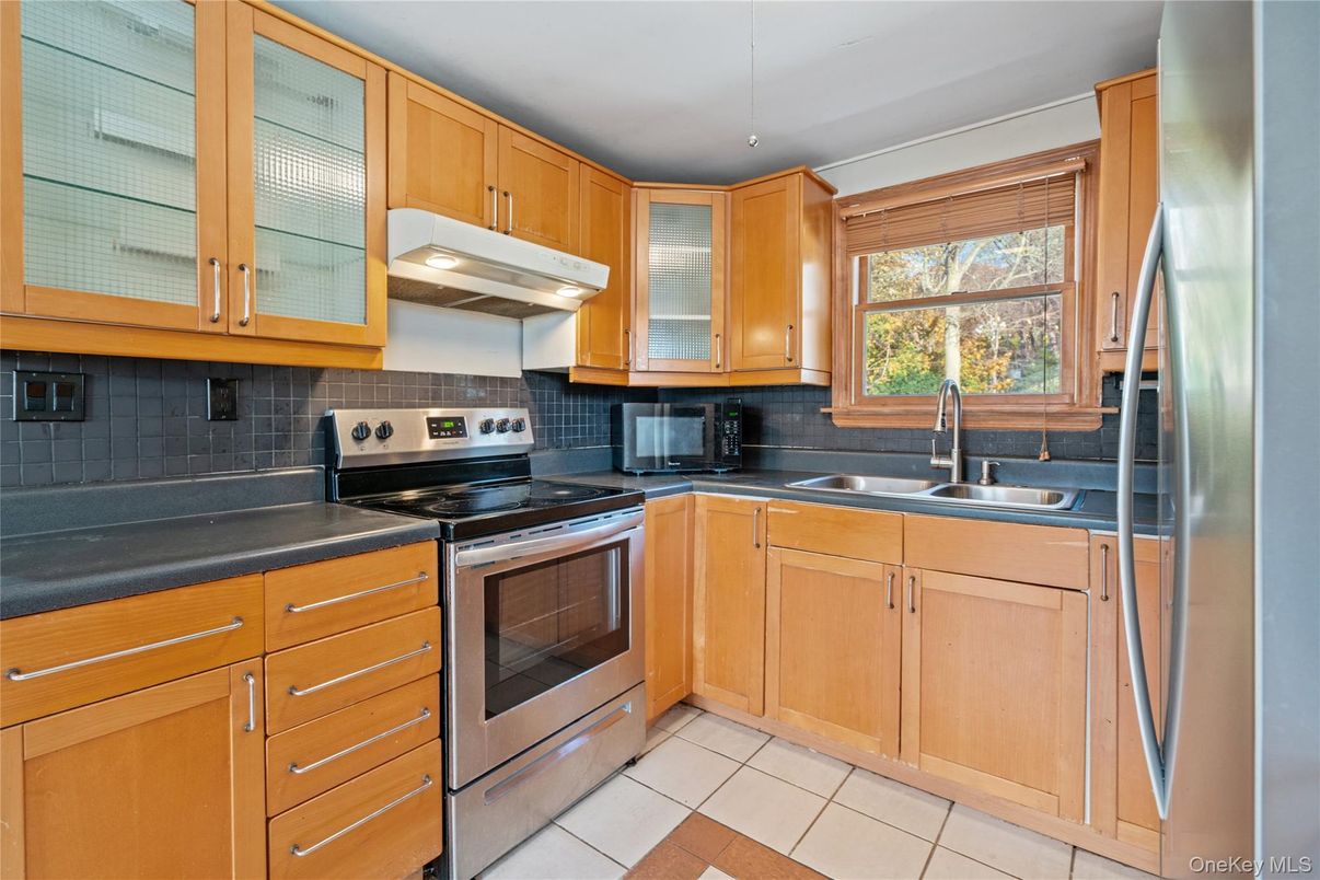 Interior, Kitchen, Stainless Steel Appliances